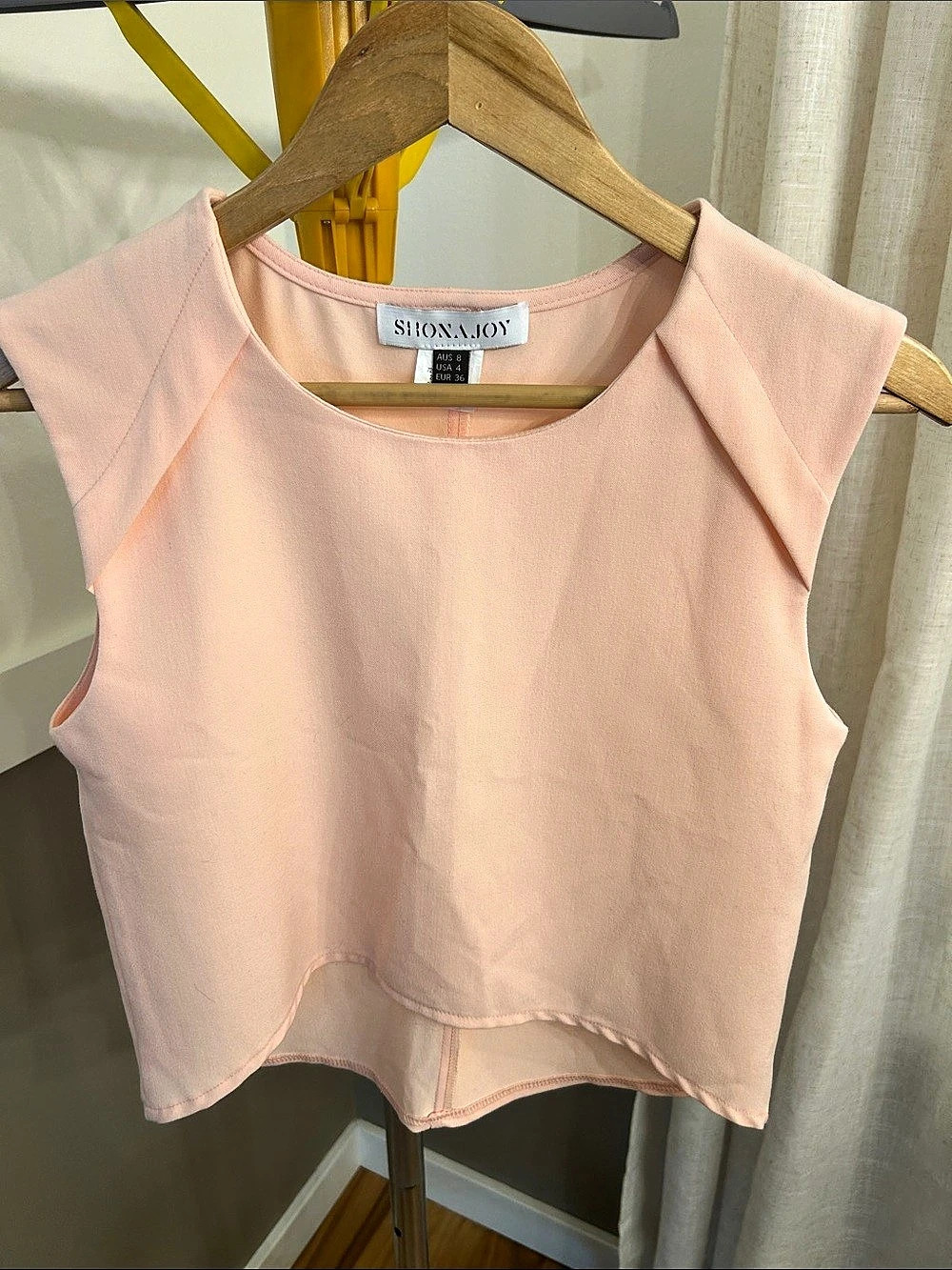 Shonajoy Pink Sleeveless Cropped Blouse Size Small